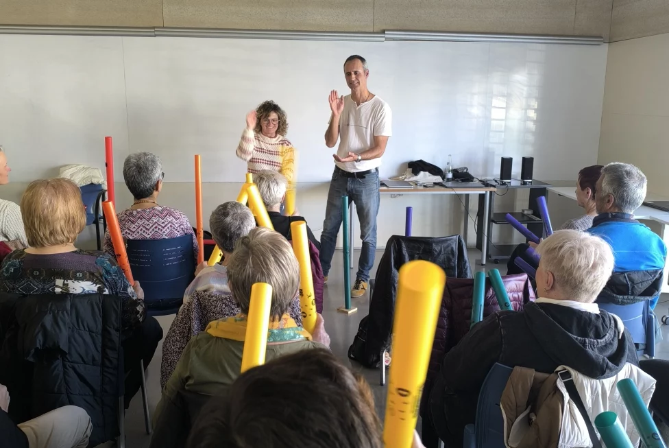 Activitats de team building creatives: idees originals per connectar i motivar equips